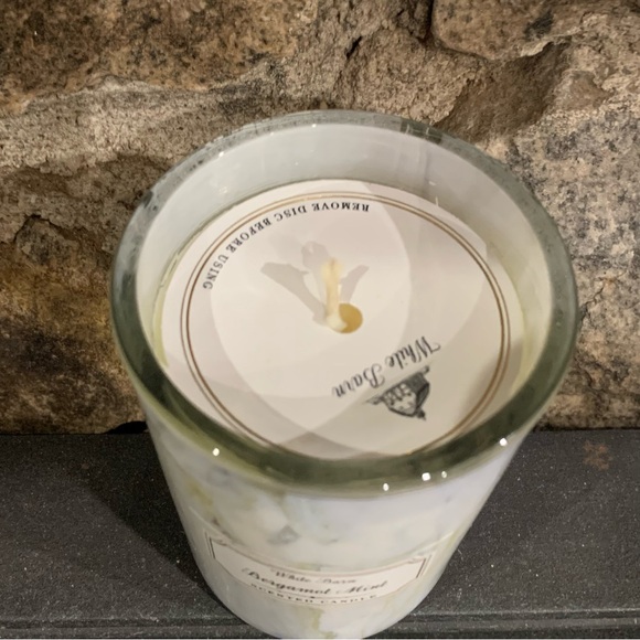 Bath & Body Works White Barn Bergamot Mint Scented Candle 6.3 oz - Picture 2 of 6